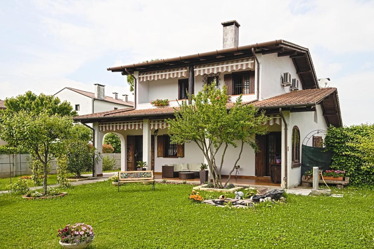Вилла Vecchia Favola House Куарто-д'Альтино Экстерьер фото